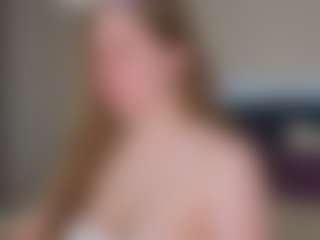 Live cam show with Megan - Body Massage on Camsoda