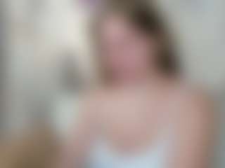 Live cam show with Megan - Camel Toe on SpunkLive