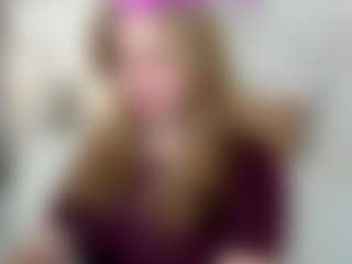 Live cam show with Megan - Role Play on CamClone