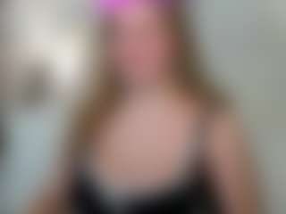 Live cam show with Megan - Upskirt on Camsoda