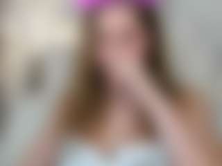 Live cam show with Megan - Green Eyes on livesuperchat.net