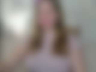 Live cam show with Megan - Green Eyes on Stripli.com