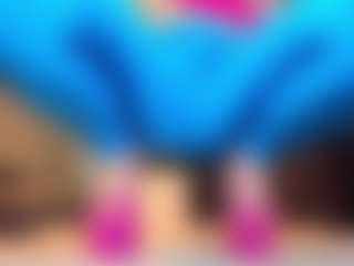 Live cam show with Girl_Squirt - Shaved Pussy MILF on Dare Cams
