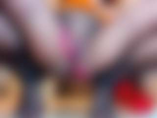 Live cam show with 100for_Instant_SQUIRT - HD MILF on Camsoda