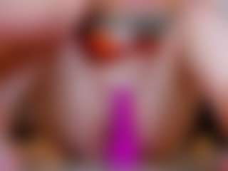 100for_Instant_SQUIRT's Live Sex Cam Show