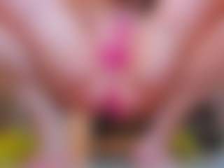 100_for_Instant_SQUIRT's Live Sex Cam Show