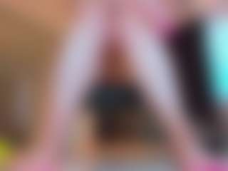 100_for_Instant_SQUIRT's Live Sex Cam Show