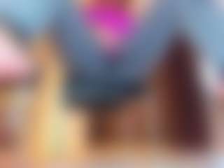 100_for_Instant_SQUIRT's Live Sex Cam Show
