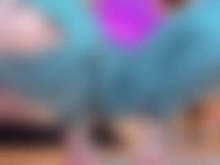 100_for_Instant_SQUIRT's Live Sex Cam Show