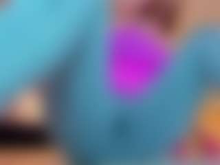 100_for_Instant_SQUIRT's Live Sex Cam Show