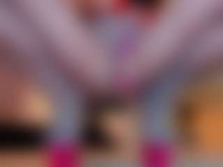 100_for_Instant_SQUIRT's Live Sex Cam Show
