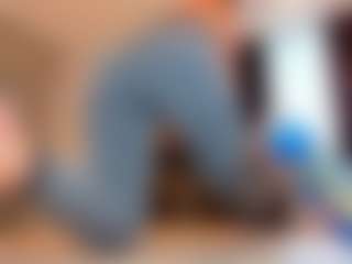 100_for_Instant_SQUIRT's Live Sex Cam Show