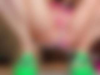 100_for_Instant_SQUIRT's Live Sex Cam Show