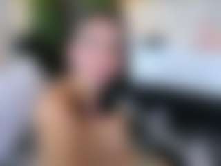 Live cam show with MaluDiazx - Petite on xDating