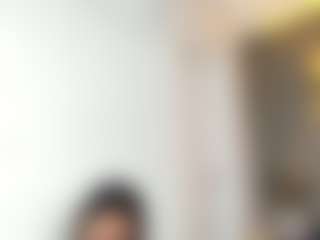 Live cam show with MaluDiazx - Petite on Camsoda
