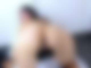 Live cam show with MaluDiazx - Athletic Dildo on Gym Cam Girls