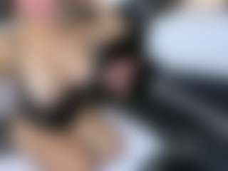 Live cam show with MaluDiazx - Striptease on slutload