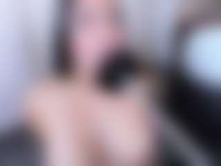 Live cam show with MaluDiazx - Striptease on Latina Girls