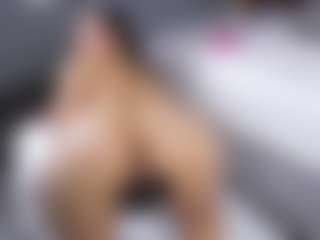 Live cam show with MaluDiazx - Striptease on Mixed Magazine Live