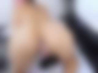 Live cam show with MaluDiazx - Oil on Fling VIP Chat