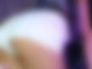 Live cam show with LissaaWild - Thin on Camming Site