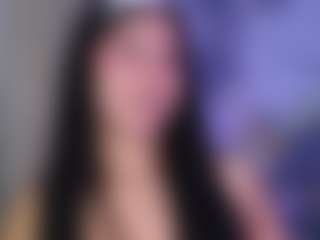 Live cam show with LissaaWild - Young Adult on Hubzter Live