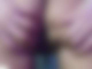 Live cam show with LissaaWild - Skinny on SinfulBabes
