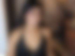 Live cam show with LissaaWild - Camel Toe on friskycurves.com