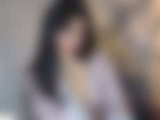 Live cam show with LissaaWild - Striptease on madthumbs