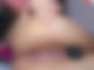 Live cam show with AMELIE - Young Adult on Soda Cam