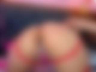 AMELIE's Live Sex Cam Show
