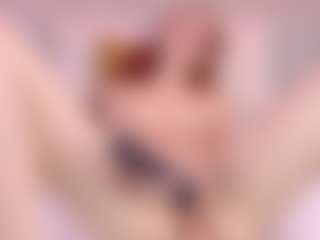 Live cam show with Chloe Ferreira - Anal on Milfs Live