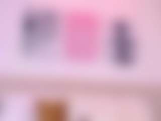 Live cam show with Chloe Ferreira - Shaved Pussy on Camsoda