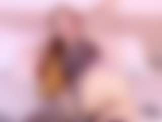 Live-camshow met Chloe Ferreira - Fingers op Camsoda