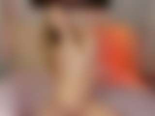 Live cam show with Lisa-Babe - Tattoos Young Adult on Camsoda Late Night