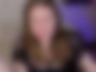 Live cam show with Nancy-Sun - Gamer Mature on Camming Site