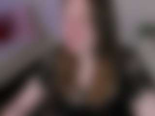 Live cam show with Nancy-Sun - Curvy Small Tits on luckytryst.com
