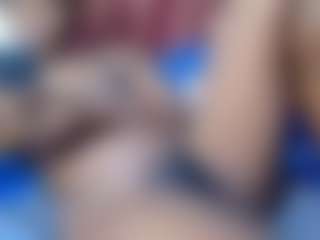 Live cam show with squirtydol - Twerk on madthumbs