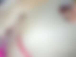 Live cam show with taamaraaa - Granny on Dolls Live
