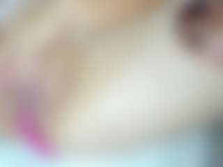 Live cam show with taamaraaa - Granny on StripNow