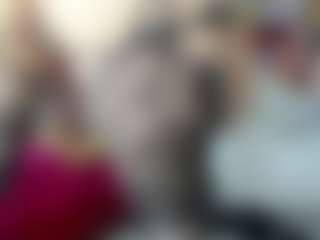 Live cam show with taamaraaa - Striptease Granny on madthumbs