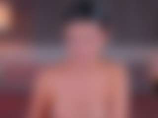 Live cam show with Matilda - Shaved Pussy on CSO-WL