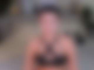 Live cam show with Matilda - Fishnets on Strip Flash - Live Sex Shows