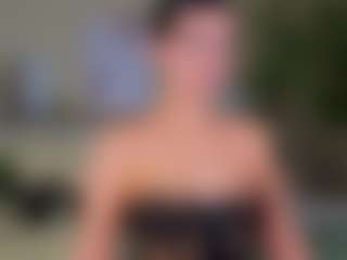 Live cam show with Matilda - Bikini on Lustler