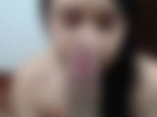 Live cam show with sweetlissyy - Facial on Camsoda