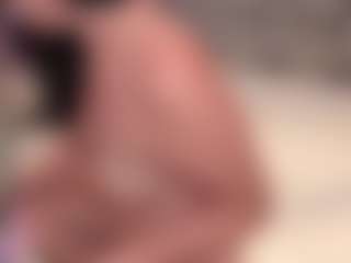 Live cam show with Arianna Vega - Big Tits Small Tits on camtv