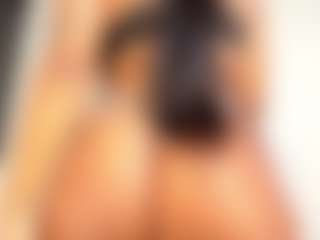 melanny MILF webcam performer live streaming
