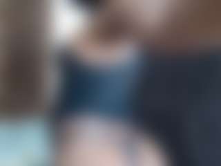 Live cam show with chocolust - Ebony on CamClone
