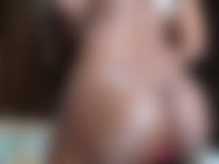 Live cam show with chocolust - Petite on MyBangCams