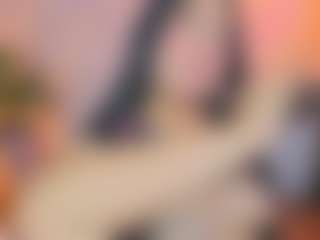 Live cam show with Lia Cox - BBW on TeamSkeetLive